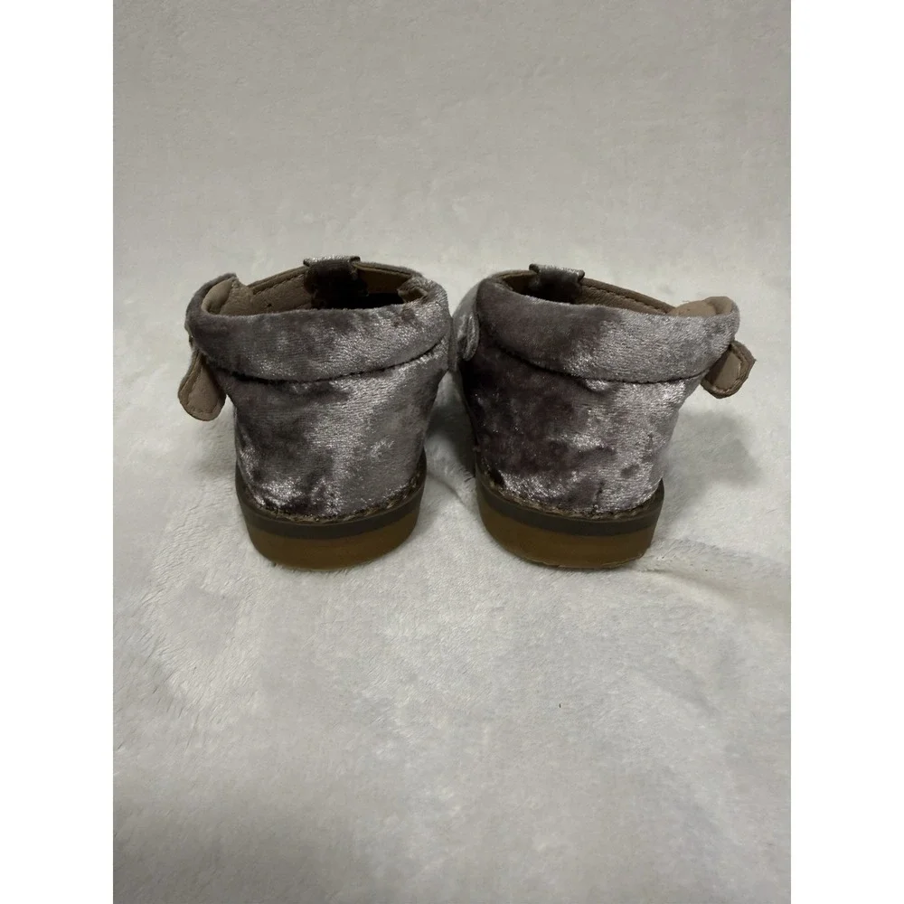 Monkey Feet Baby Girls Silver Velvet T Strap Shoes‎ Size 18-24M Soft Sole